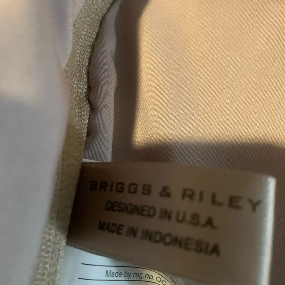 Briggs & Riley Large Travel Duffel Bag - Picture 8 of 16